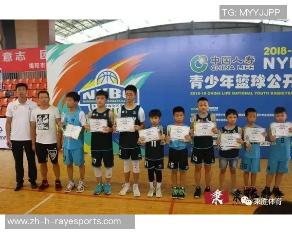 潮汕足球球星的成长历程与家乡文化之间的深度联系探索 潮汕足球球星的成长历程与家乡文化之间的深度联系探索