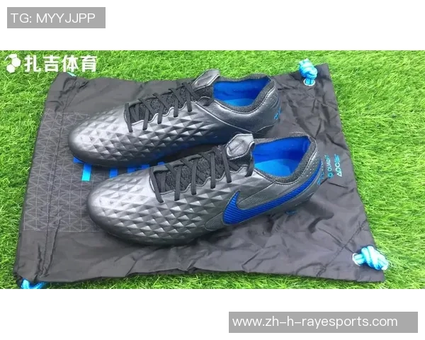 2025年热门足球明星推荐鞋款盘点，助你提升球场表现